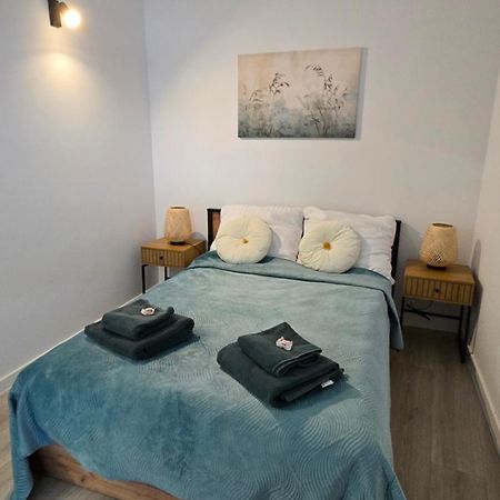 Kameralny Nowy Apartament W Centrum Miasta, Duzy Parking, Fv, Luksusowo Wyposazony, Ps5, Balkon, Klimatyzacja, Taras, Winda, Wyposazona Kuchnia Starogard Gdański Eksteriør billede